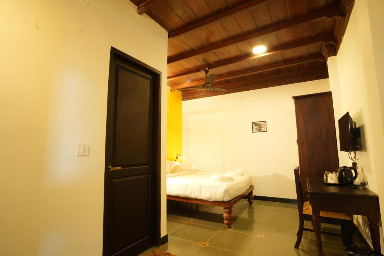 The Sunset Bay Hotell Fort Kochi Eksteriør bilde
